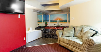 Economy Inn and Suites Henderson - Relax in one of our Jacuzzi Suites