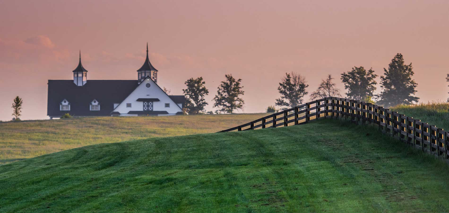 EXPERIENCE THE HENDERSON, KENTUCKY COUNTRYSIDE DURING YOUR STAY