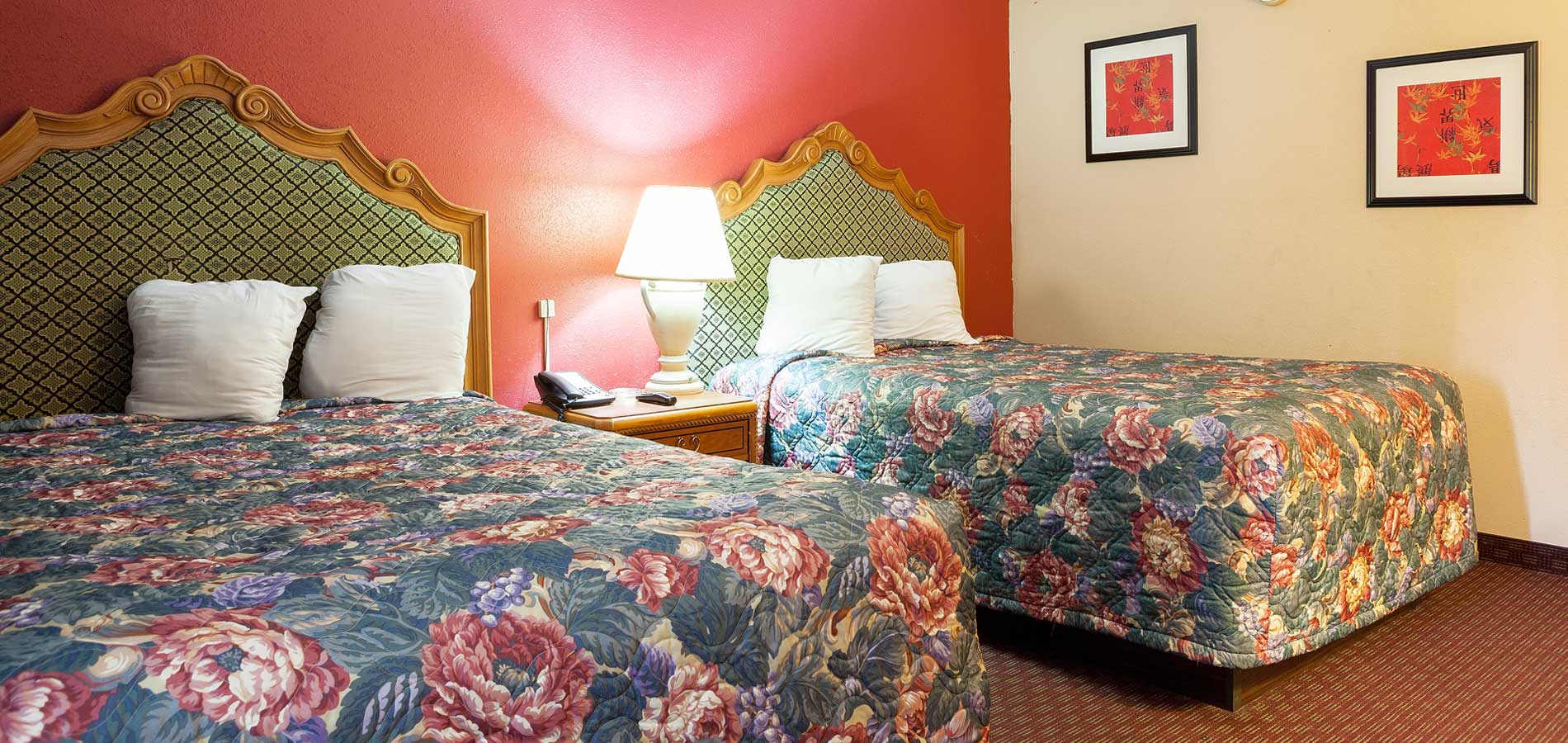 ENJOY NEWLY RENOVATED GUESTROOMS AND SUITES AT ECONOMY INN